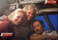 Bawa 2 Wanita Masuk ke Kokpit, Kopilot MAS Sempat Berfoto-ria