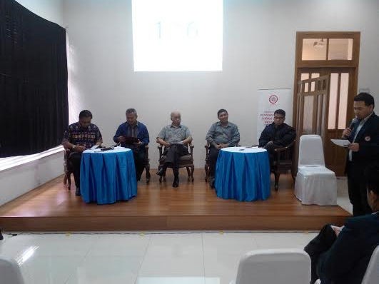 Menderita HIV atau Panu? Tenang, Anda Masih Bisa Jadi Presiden