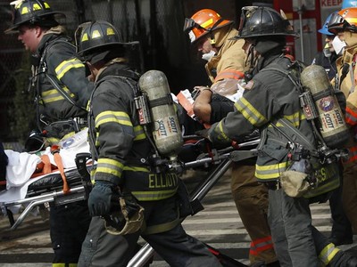 Dua Tewas Akibat Ledakan Gedung di New York