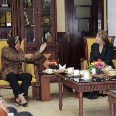 Risma Ditawari Kerjasama dengan Belanda Soal Infrastruktur Kota