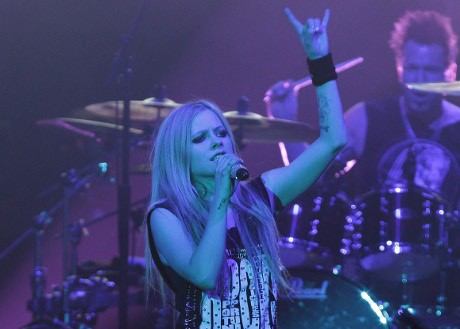 Kejutan Apa (Lagi) yang Akan Diberikan Avril Lavigne?