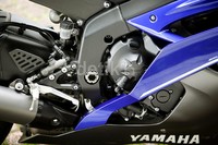 Performa mesin Yamaha R6 ini juga memiliki teknologi YCC-I dan YCC-T seperti R1.