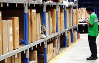 Part Distribution Center ini juga didukung oleh dua puluh staff ahli, diluar sales, inventory, dan procurement, untuk menghadirkan standar layanan yang berkualitas tinggi kepada para pelanggan.