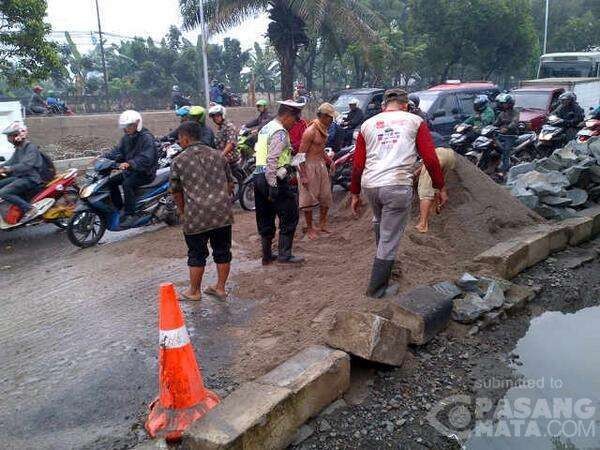 Jl Daan Mogot Diperbaiki, Lalin Macet