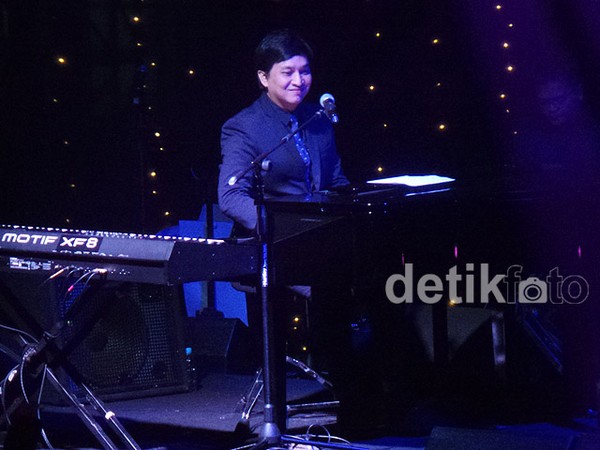 Konser Romantis Yovie and His Friends