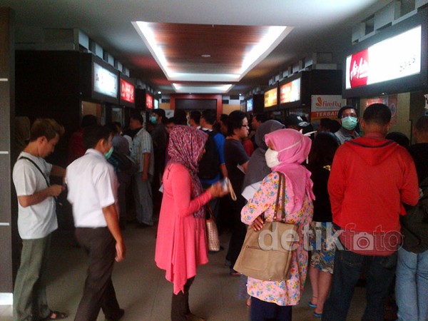 Kabut Asap Ganggu Penerbangan di Pekanbaru