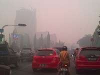 Kabut Asap Riau Bikin Garuda Rugi Puluhan Miliar