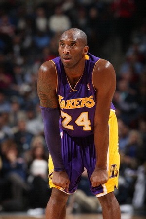 Kobe Bryant Absen sampai Akhir Musim
