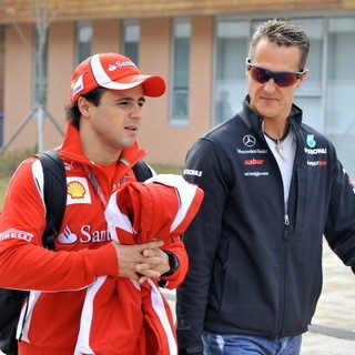 Massa Tiap Hari Doakan Kesembuhan Schumi