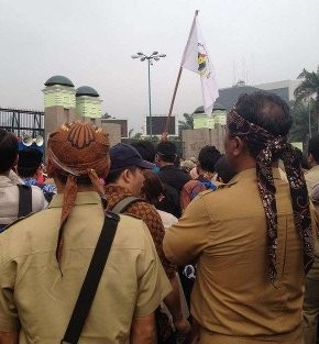 Ada Unjuk Rasa di Gedung DPR, Lalin Arah Slipi Macet