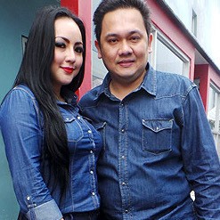 Blusukan Bareng Regina, Farhat Yakin Dipilih Rakyat