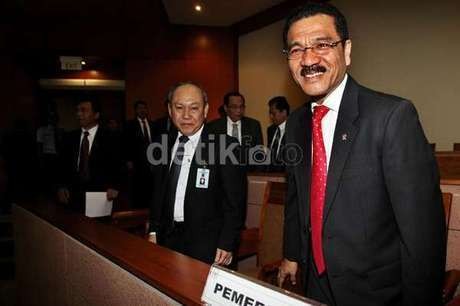 Mendagri: Jadi Capres, Jokowi Tak Perlu Mundur dari Posisi Gubernur DKI