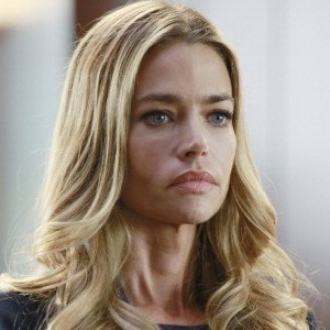 Ini Dia Skandal Para Pemeran James Bond Girls