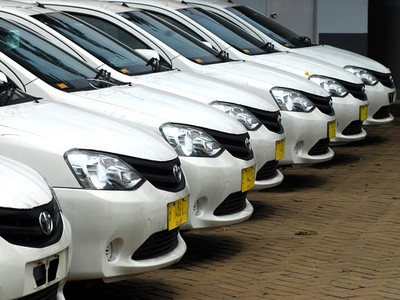 Toyota Etios Jadi Taksi Express