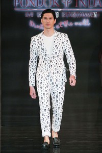 Hengki Kawilarang Fashiontastic 2014 at Pondok Indah Mall. Jakarta. [Foto: Mohammad Abduh/Wolipop]