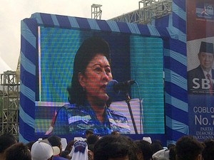 Kampanye di Magelang, Bu Ani Putar Video Permintaan Maaf SBY Tak Hadir