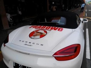 Prabowo Juga Lepas Mobil Logistik Kesehatan Porsche