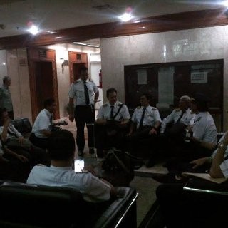 Nasib Tak Jelas, Pilot dan Pramugari Merpati Mengadu ke DPR