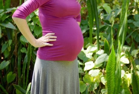 Tradisi Melahirkan di Semak-semak, Cerita Pilu dari Pedalaman Kaltim