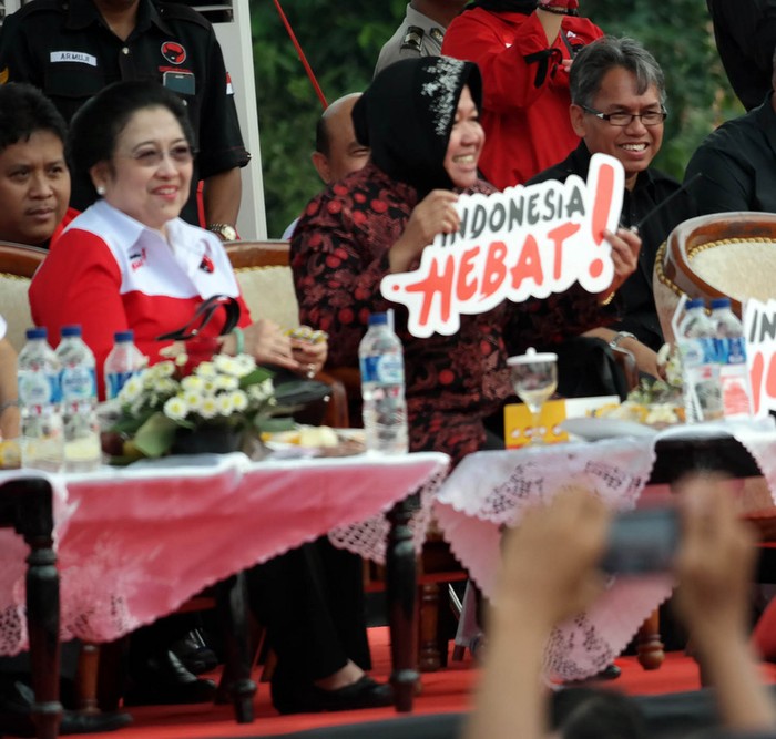 Usai Kampanye di Surabaya, Megawati Terbang ke Bali