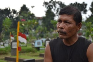 Kisah Andi, 37 Tahun Merawat Makam Para Tokoh Bangsa