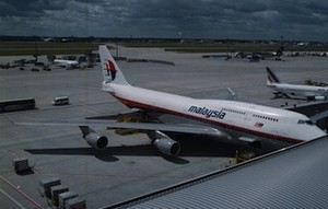 Misi Pencarian Malaysia Airlines di Depan Komputer