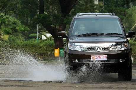 Tata Safari Storme Termahal Dijual Rp 300 Jutaan