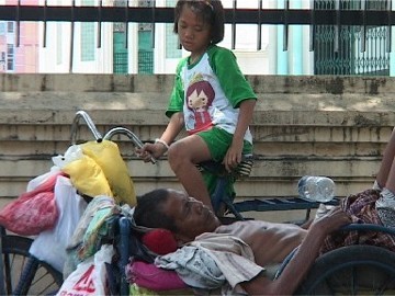 Becak Rumah Aisyah dan Ayahnya di Medan Didapat dari Hasil Mencicil