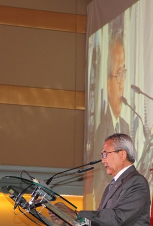 UGM Anugerahi Menteri PU Gelar Honoris Causa