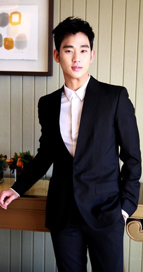 Kim Soo Hyun Sapa Fans Indonesia Lewat Video