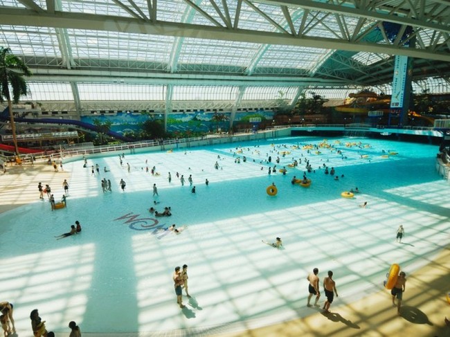 8 Waterpark Dalam Ruangan Paling Keren di Dunia (2)