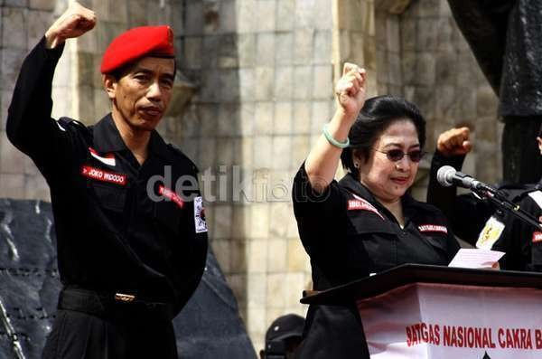 Jokowi dan Runtuhnya Mitos Demokrasi Itu Mahal