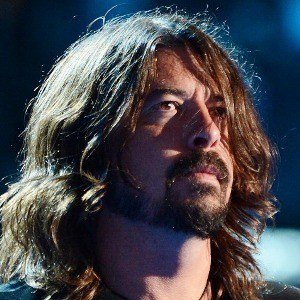 10 Kolaborasi Mencengangkan oleh Dave Grohl (1)