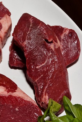 T Bone dan Rib Eye, Bagian Daging Sapi Mana yang Paling Berlemak?