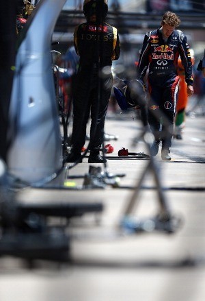 Red Bull Bingung dengan Masalah di Mobil Vettel