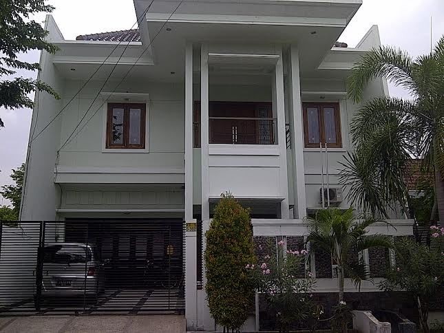 Melongok Rumah Pengimpor 2.500 iPod Suvenir Perkawinan Anak Sekretaris MA