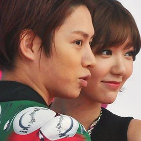 Heechul SuJu dan Guo Xue Fu Diberi Julukan Leg Couple