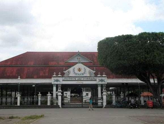 Kraton Yogyakarta & Mitos yang Mengelilinginya