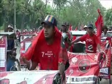 Kampanye PDIP, Tukang Becak di Serang Konvoi Dukung Pencapresan Jokowi