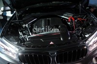 Mobil ini menggunakan mesin TwinPower Turbo dengan pilihan penggerak 2 atau 4 penggerak (sDrive and xDrive).