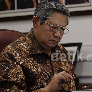 Presiden SBY Ambil Sumpah Dua Hakim MK Pangganti Akil