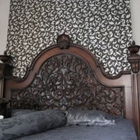 Suka Gelap-gelap, IDP Dandani Kamar Bergaya Gothic Klasik