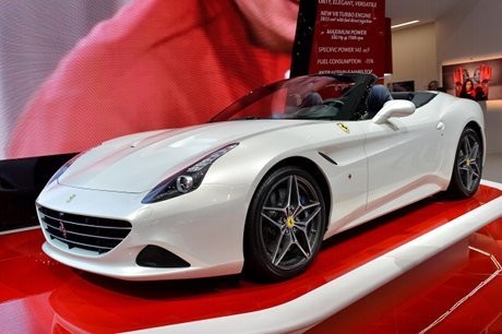 Kalau Mau Beli Ferrari Sekarang Saja