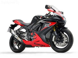 Suzuki GSX-R750 Yoshimura Unjuk Gigi