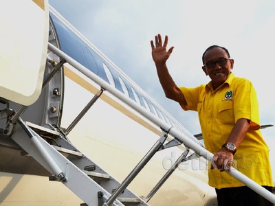 Ical Sewa Fokker 100 untuk Kampanye di Sumatera