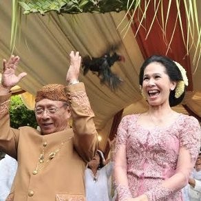 Tangis Haru Bahagia Warnai Prosesi Siraman dan Pengajian Alyssa Soebandono