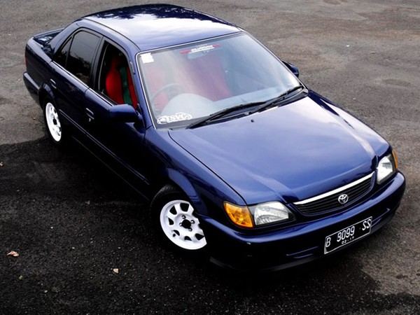 Modifikasi Balap Toyota Soluna 2002