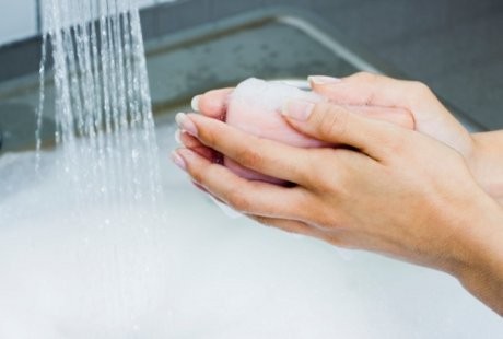 Tekan Infeksi di RS, Dokter dan Perawat Didorong Cuci Tangan dengan Benar