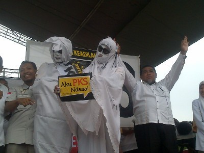 Pocong dan Kuntilanak Peragakan Nyoblos di Kampanye PKS