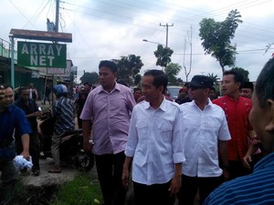 Hari-hari Jadi Jurkam PDIP, Ke Mana Baju Kotak-kotak Jokowi?
